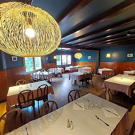 Logis Hotel Auberge De La Foret 벤덴하임